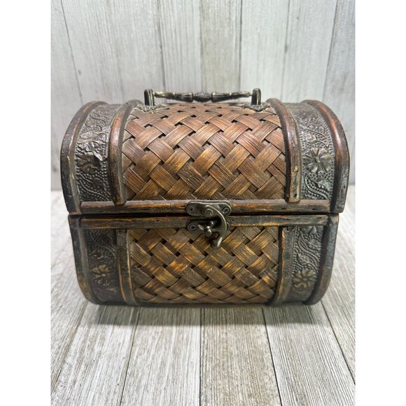 Vintage Jewelry Trinket Treasure Box Wood Wicker Rattan Hinged Lid w/ Top Handle - Picture 1 of 10